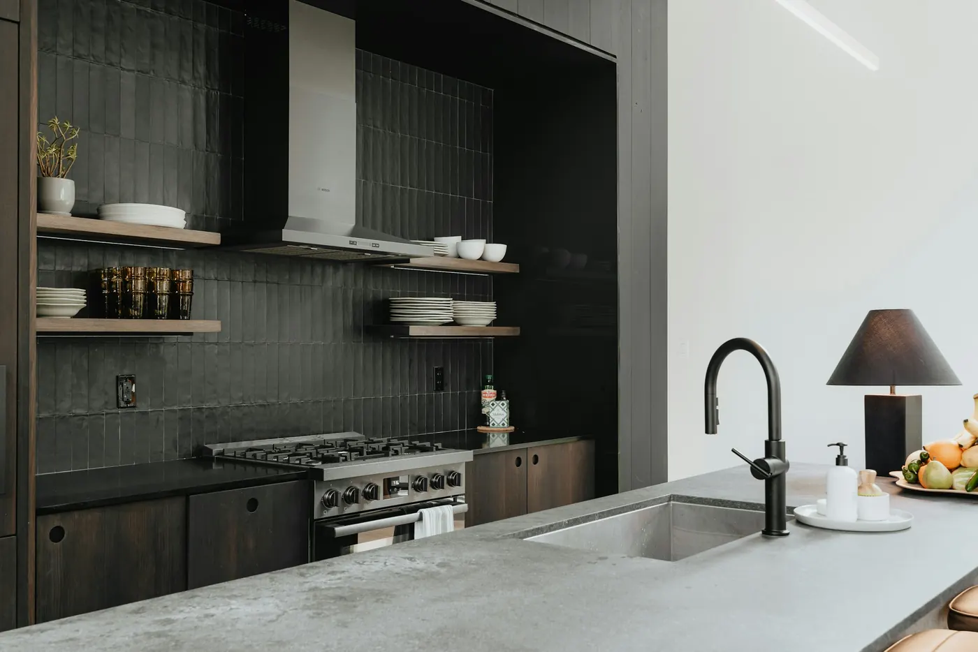 Dark modern kitchen design inspiration